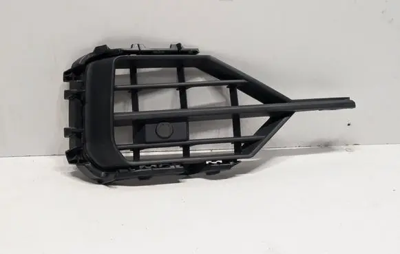 Volkswagen Touareg III Front bumper lower grill 760853666