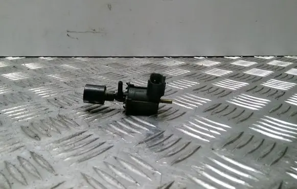 Toyota RAV 4 (XA10) Vacuum valve 9091012100