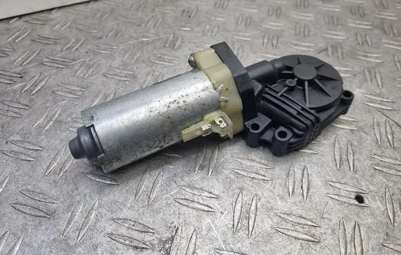 Volvo XC90 Seat adjustment motor 0130002528 198390104 198390