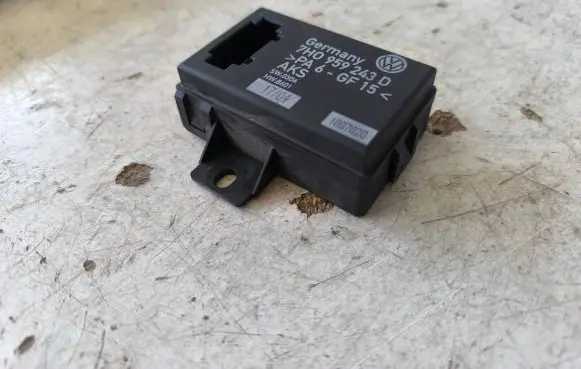 Volkswagen Multivan T5 Other control units/modules 7H0959243D 1007020 HW8601