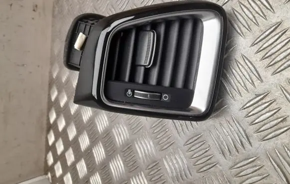 KIA Ceed Dashboard side air vent grill/cover trim 97490J7800
