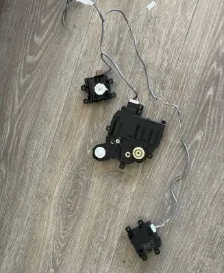 Lexus UX Air flap motor/actuator 06389002031 AE63B002242