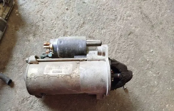 Ford Focus Starter motor 96BB11000AC 8330BA