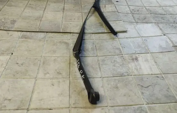 Mazda 6 Windshield/front glass wiper blade X6859