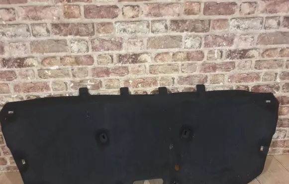Ford Focus Engine bonnet/hood sound/heat insulation 