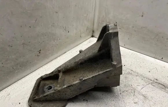 Jaguar XF Engine mounting bracket AH226061BB