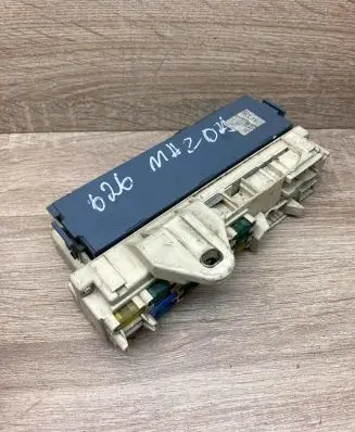 Mazda 626 Fuse module GA5R