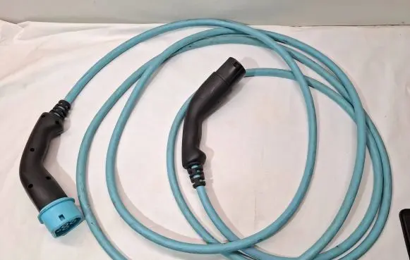 Renault Zoe Electric car charging cable 296957361R F968410