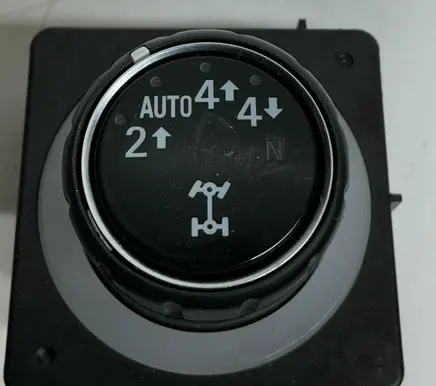 Cadillac Escalade IV Differential lock switch 8425445384122455