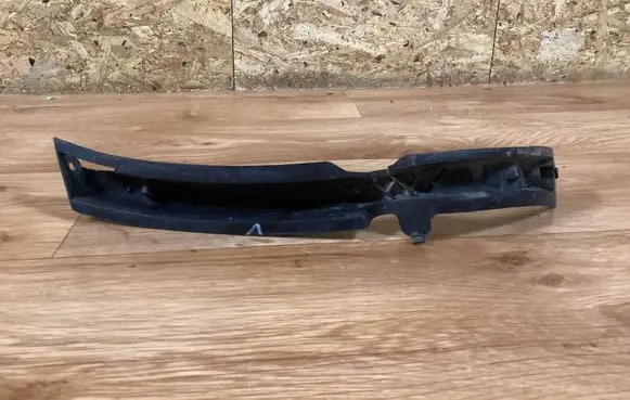 Volkswagen PASSAT B6 Front bumper mounting bracket 3C0807177