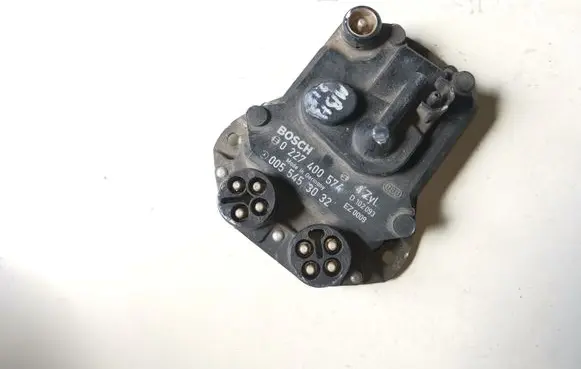 Mercedes-Benz 190 W201 Ignition amplifier control unit 0227400574 0055453032