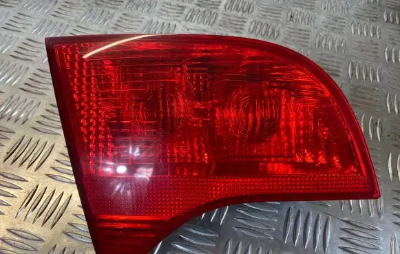 Audi A4 S4 B7 8E 8H Tailgate rear/tail lights 8E9945093 484501 ULO749001
