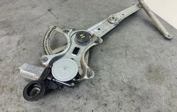 Toyota Land Cruiser (J120) Front door window regulator with motor 8571058010