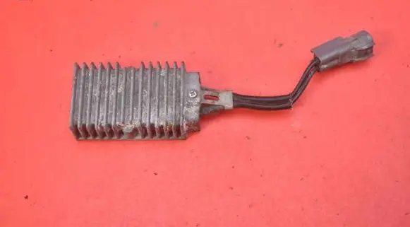 Mazda CX-7 Relay mounting block L3K918831