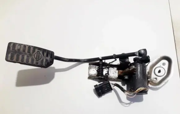 Nissan Almera Tino Accelerator throttle pedal 0281002425 086301641