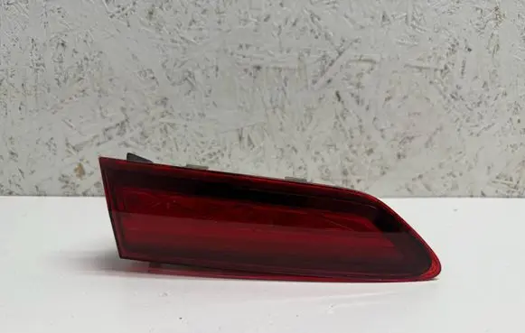 Tailgate rear/tail lights