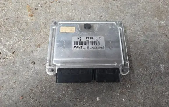 Volkswagen New Beetle Engine control unit/module 038906018BK