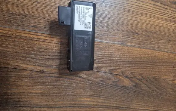 Ford Mondeo MK V Antenna control unit FS7T-18D816-BA