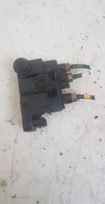 Land Rover Range Rover L405 Air suspension valve block CPLA5B710AB