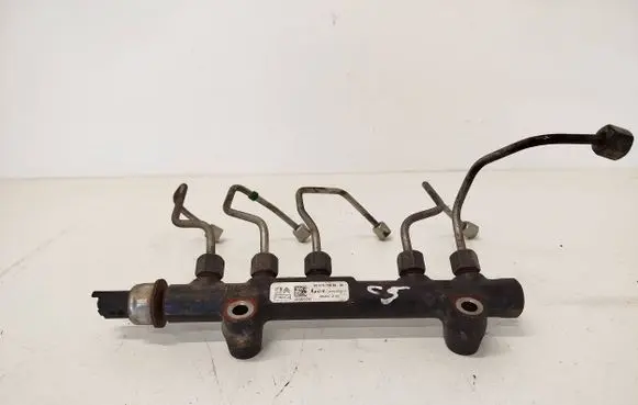 Citroen C5 Fuel main line pipe 9807070880 131221247 28497Z01