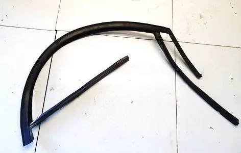 Ford C-MAX II Rubber seal front coupe door 