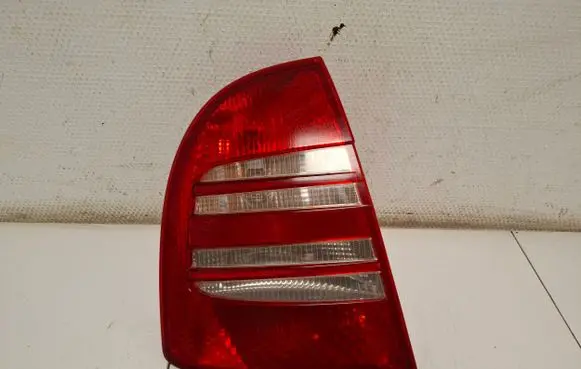 Skoda Superb B5 (3U) Rear/tail lights 3U5945095A 3U5945095 3U5945111A