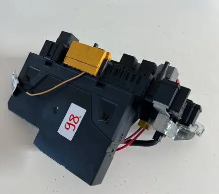 Mercedes-Benz C W204 Fuse module 5DK009225 2045458601