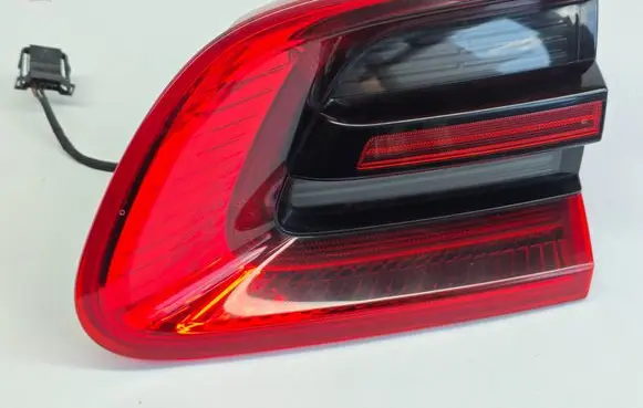 Porsche Macan (95B) Tailgate rear/tail lights 95B945094G