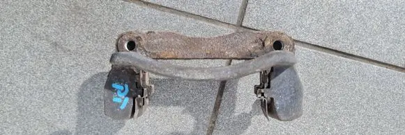 Chevrolet Captiva Brake caliper pad carrier rear 