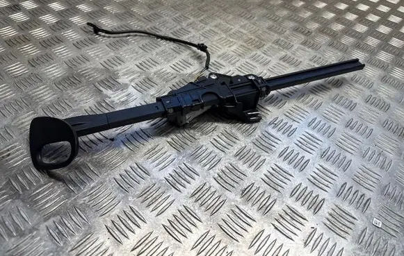Mercedes-Benz E W238 Seat belt adjustment motor A2058600182 308362799A