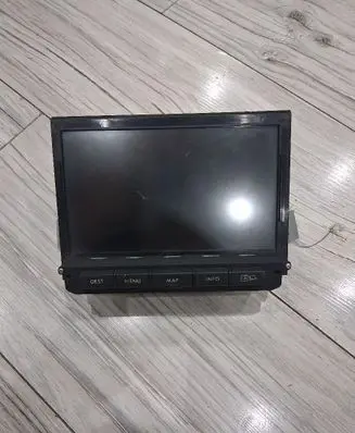Subaru Legacy Radio/CD/DVD/GPS head unit V7400024