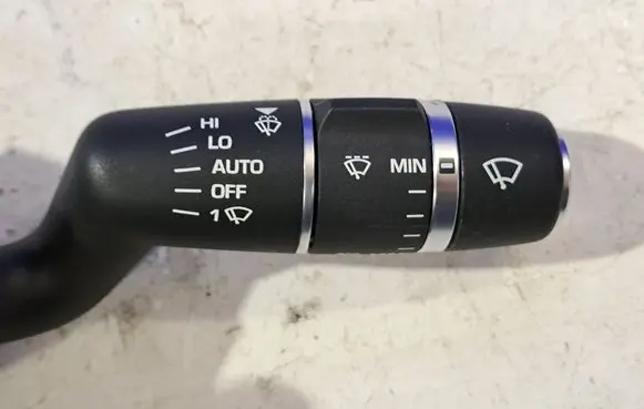 Jaguar XE Wiper control stalk GX733F973BA