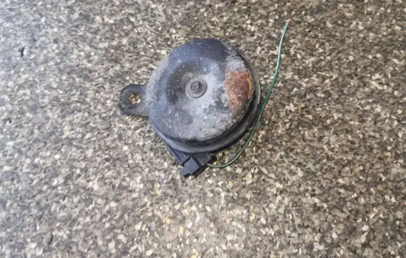 Toyota RAV 4 (XA20) Horn signal