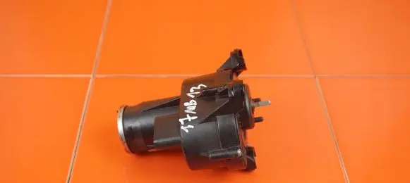 Mercedes-Benz C AMG W204 Other engine bay part A2711400004 17MB13