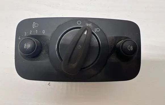 Ford Fiesta Other switches/knobs/shifts 13A024B 10004132