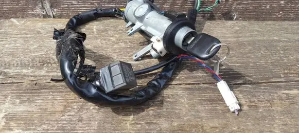 Suzuki Baleno EG Ignition lock RSV1CM12H