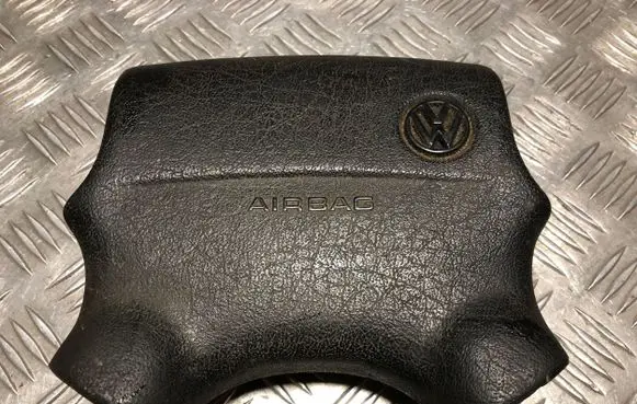 Volkswagen Polo III 6N 6N2 6NF Steering wheel airbag 3A0880201B 10109382249852