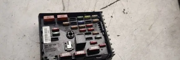 Volkswagen Golf Plus Fuse box set 3c0937125