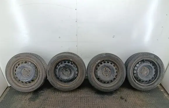 Renault Clio III R15 steel rim KBA43816