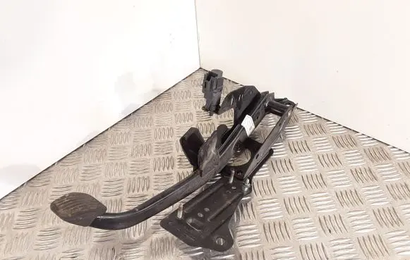 Volvo V50 Brake pedal 30714588