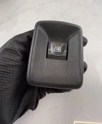 Opel Vivaro Electric window control switch