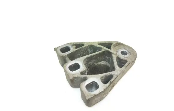Volkswagen Transporter - Caravelle T5 Engine mounting bracket 7E0199207