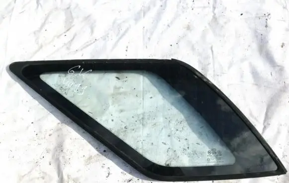 KIA Sorento Rear side window