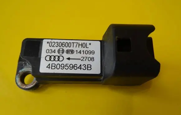 Audi A4 S4 B5 8D Airbag deployment crash/impact sensor 4B0959643B
