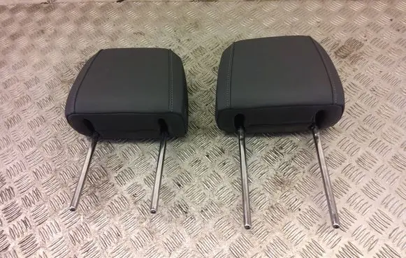 Opel Insignia B Front seat headrest 