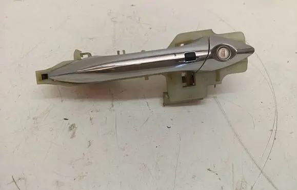 Hyundai Elantra Front door exterior handle