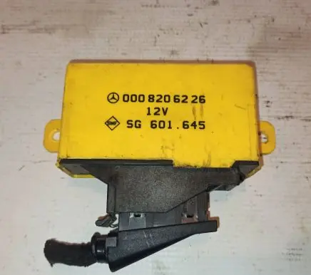 Mercedes-Benz Vito Viano W638 Seat control module 0008206226 SG601645