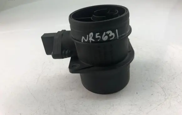 Skoda Superb B5 (3U) Mass air flow meter 074906461B