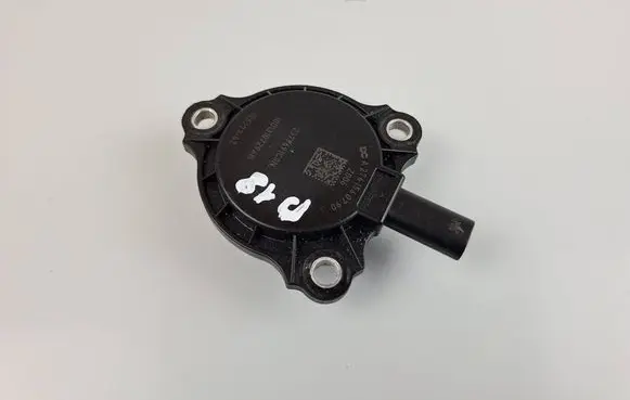 Mercedes-Benz C W204 Camshaft speed sensor A2761560790
