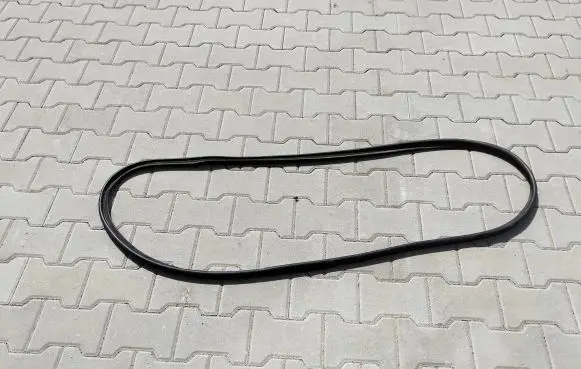 Trunk rubber seal (body)